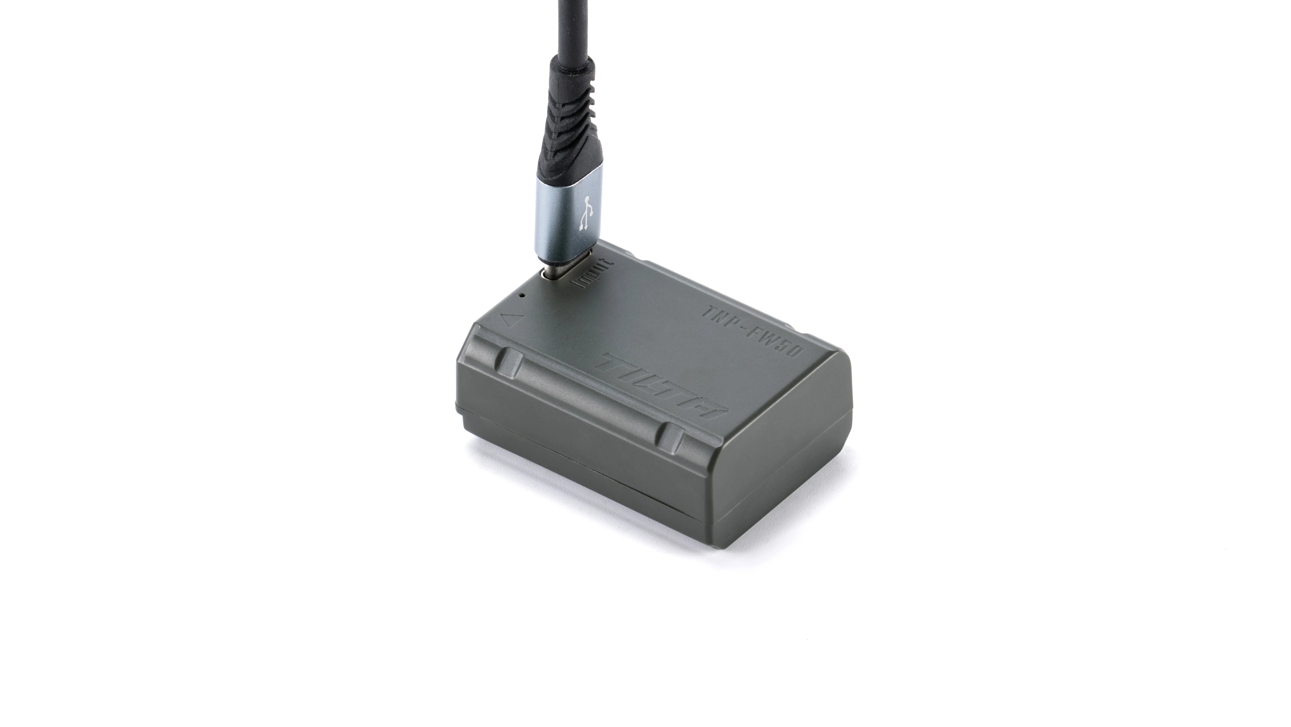 Batería Tilta NP-FW50 con entrada USB-C (980mAh) – Verde