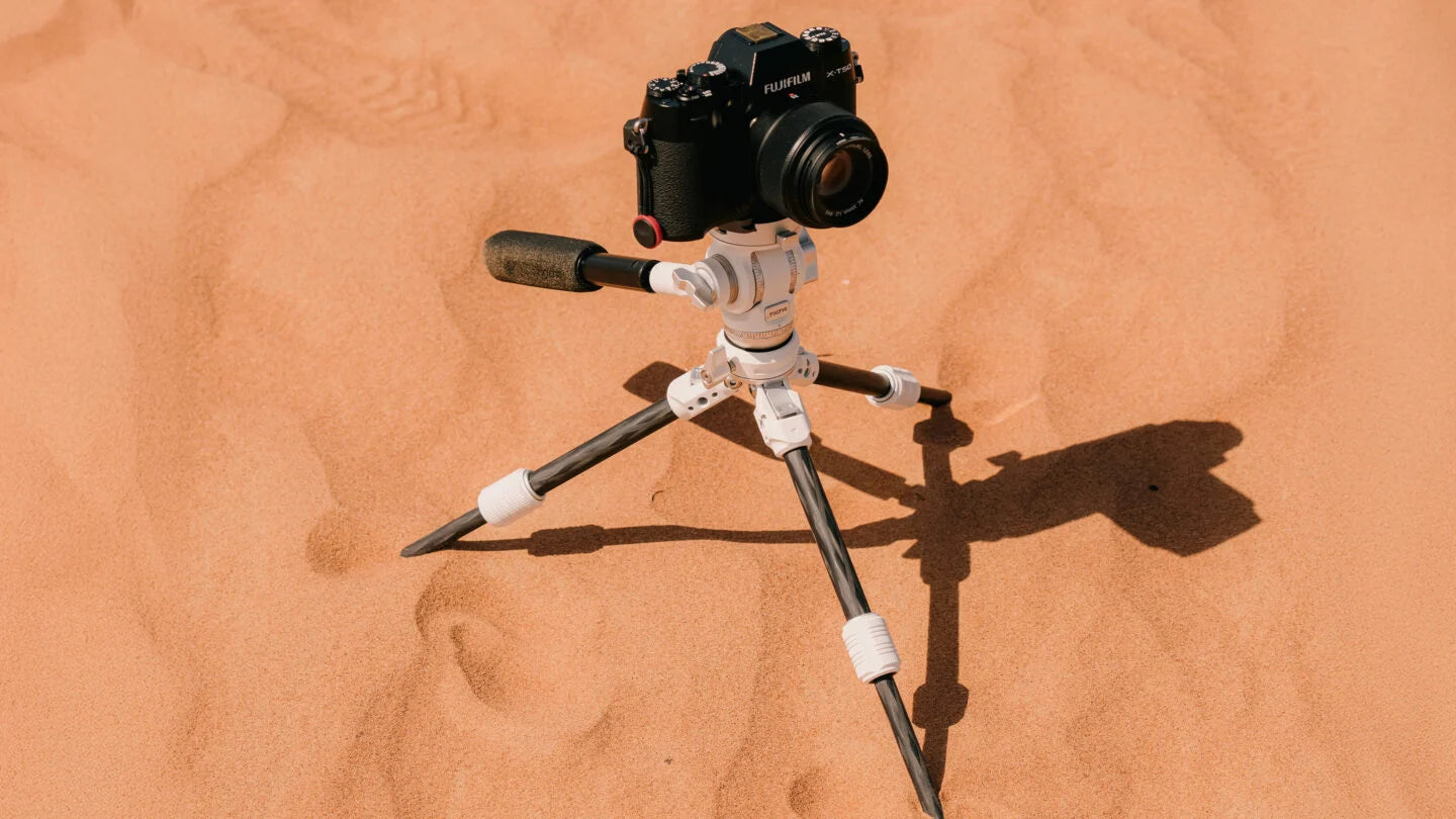 Tilta Tabletop-Videoneiger mit 1-stufigen Carbonfaser-Stativbeinen (3 kg)