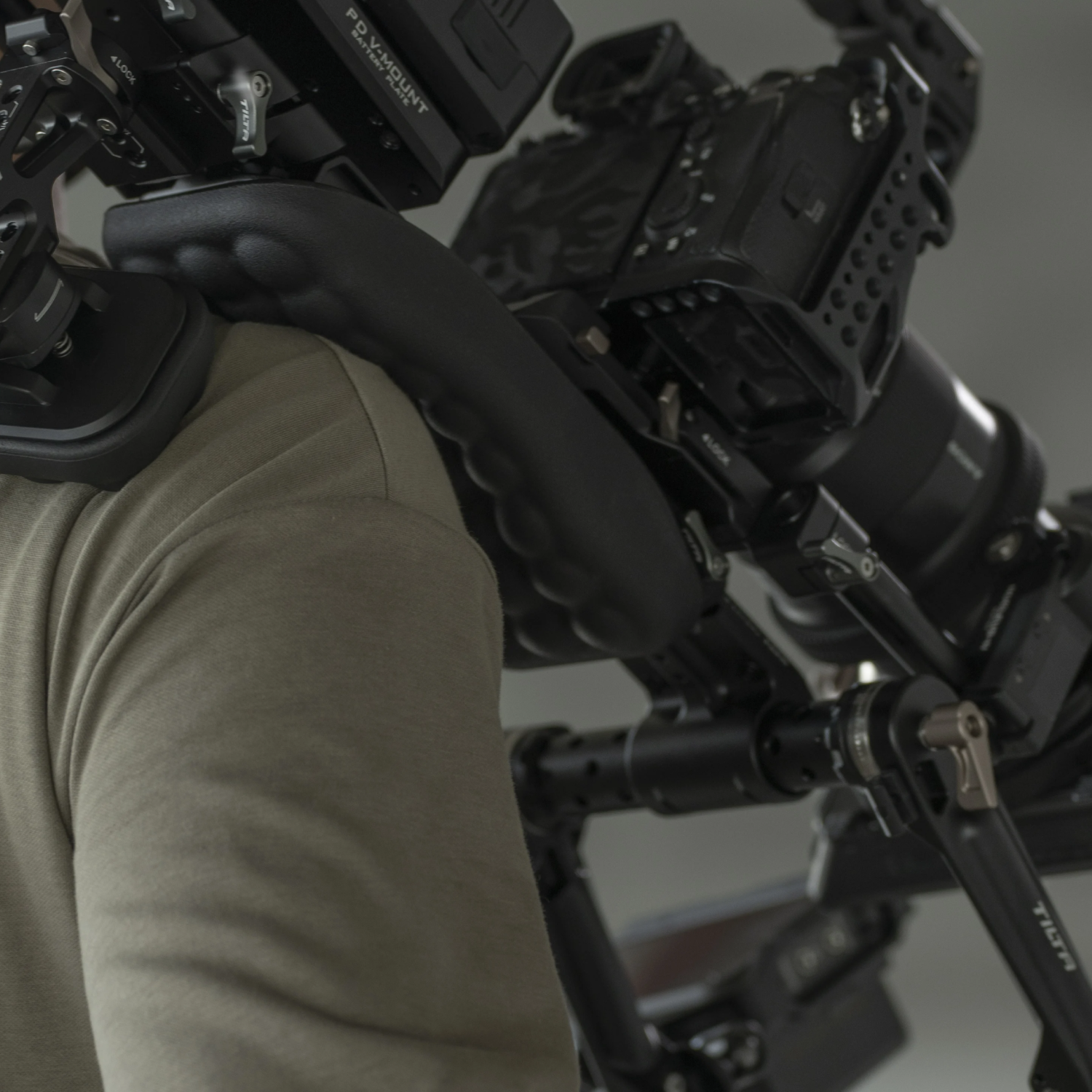 Tilta Lightweight Shoulder Rig - Black