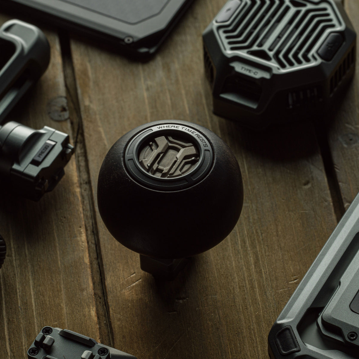 Khronos Adjustable Handle