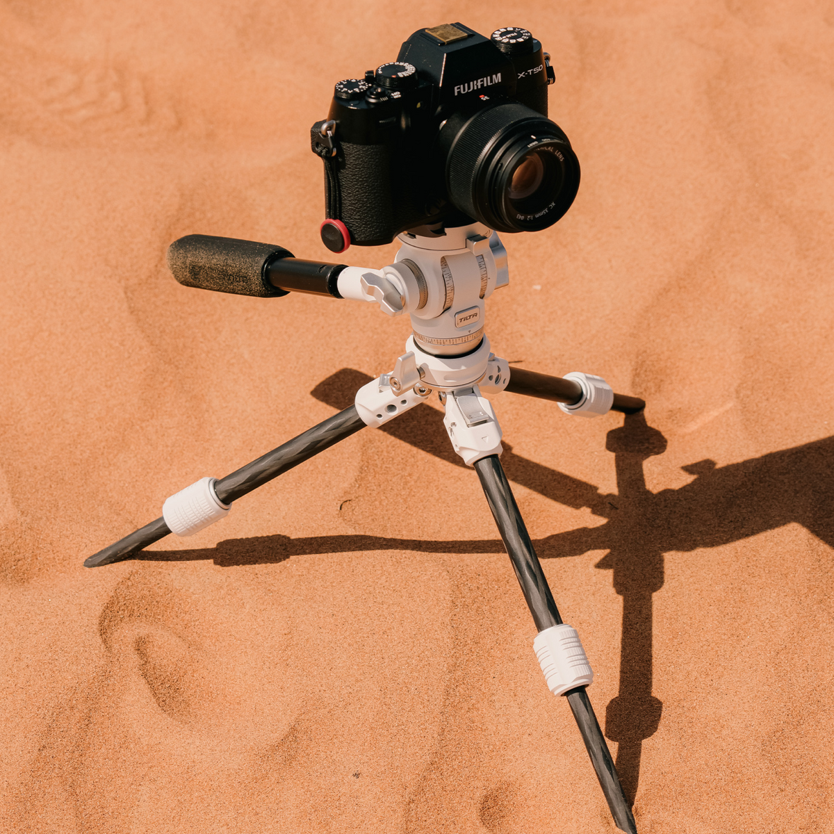 Tilta Tabletop Video Fluid Head with 1-Stage Carbon Fiber Tripod Legs (3KG)