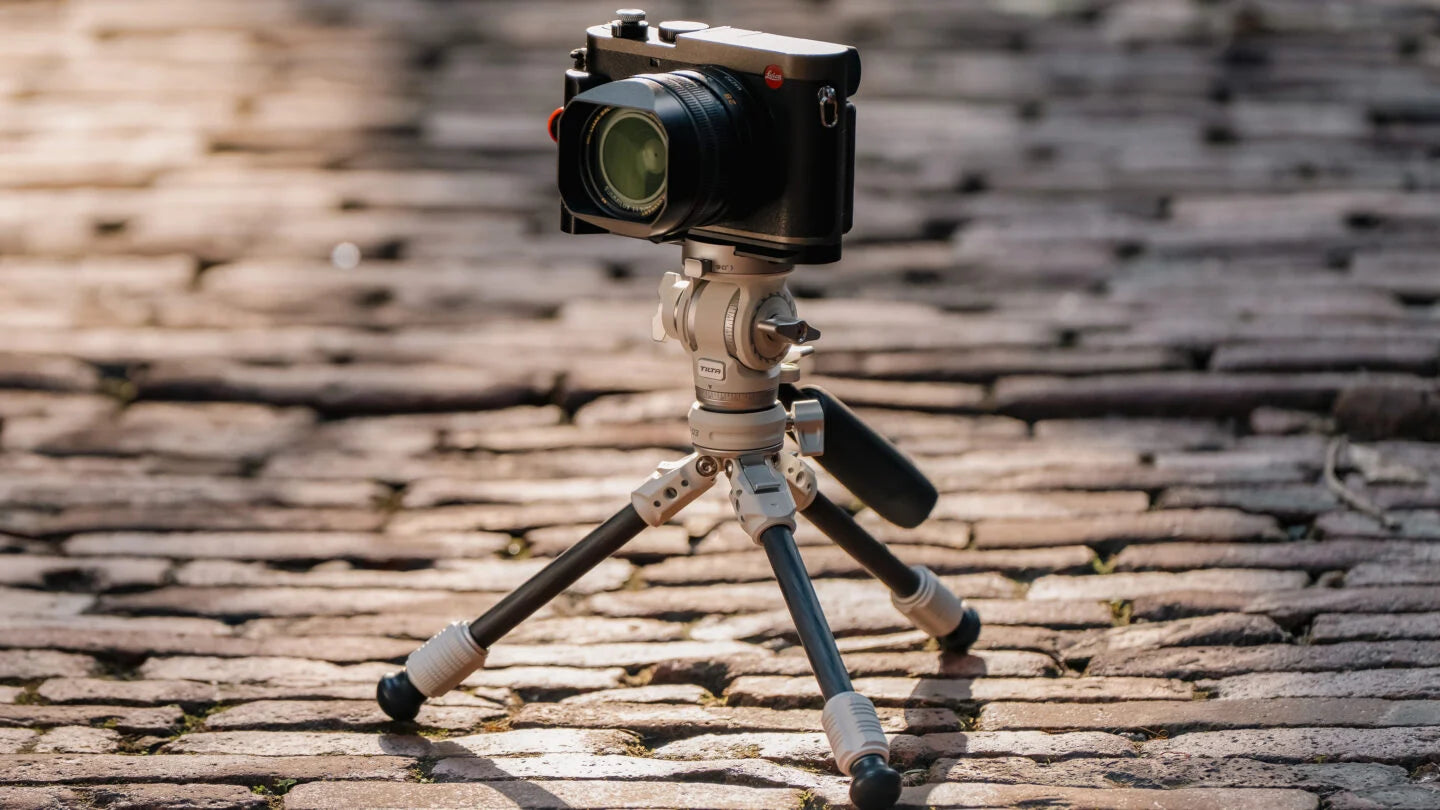 Tilta Tabletop-Videoneiger mit 1-stufigen Carbonfaser-Stativbeinen (3 kg)