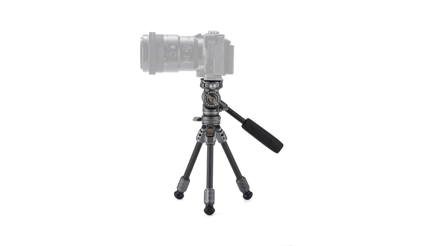 Tilta Tabletop-Videoneiger mit 1-stufigen Carbonfaser-Stativbeinen (3 kg)
