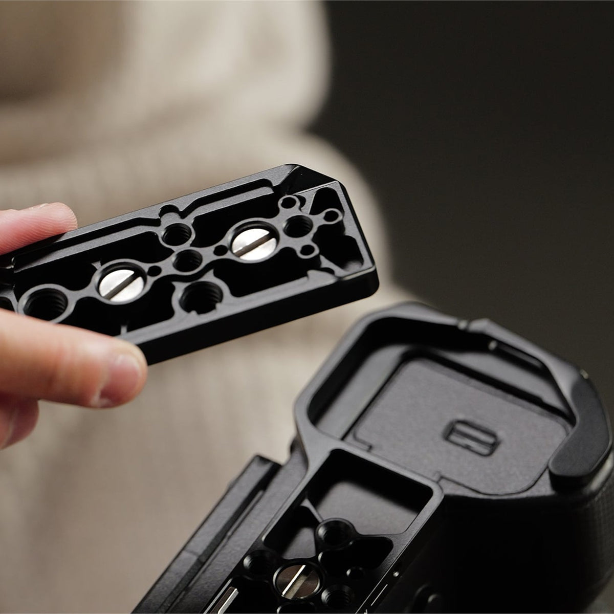Camera Cage for Sony Alpha 7 V Pro Kit – Black