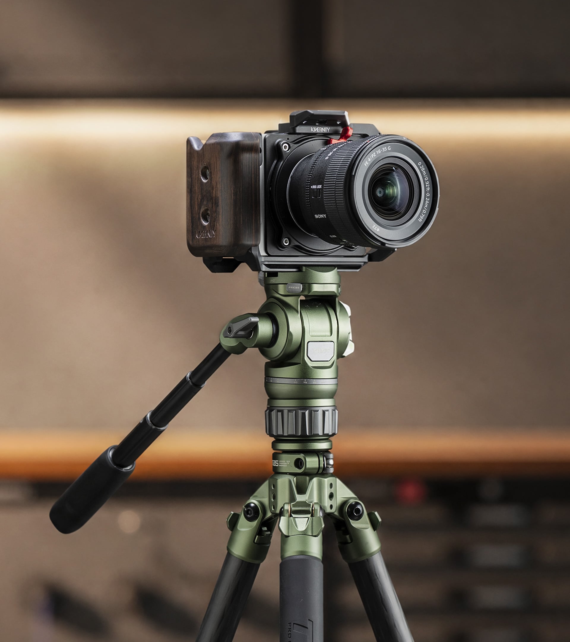 Tilta Wooden Handle Side Plate Kit for Kinefinity Vista – Black feature image