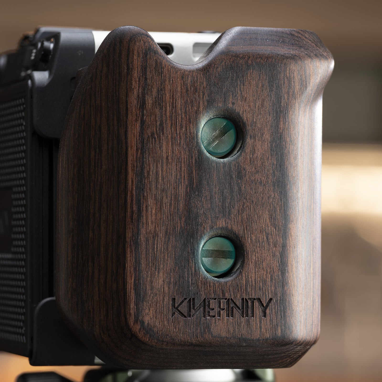 Tilta Wooden Handle Side Plate Kit for Kinefinity Vista – Black feature image