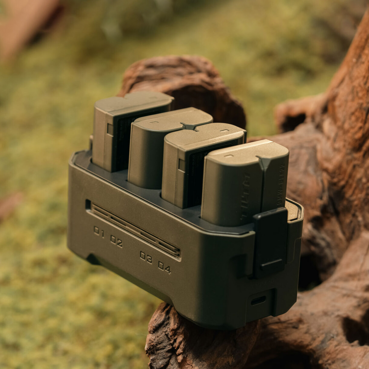 Tilta Portable Charging Station for Panasonic DMW-BLK22 Battery (4 Channel) – Green