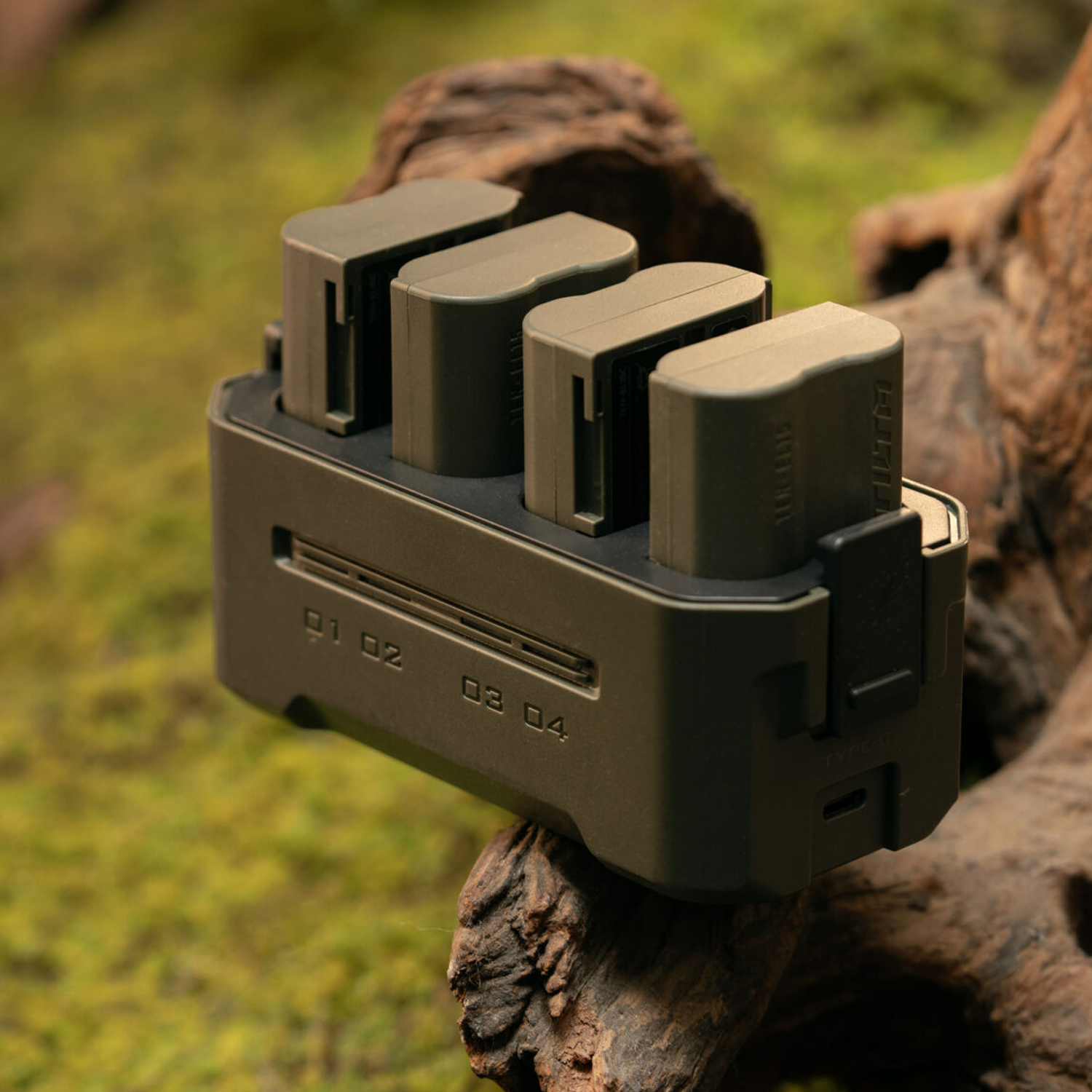 Tilta Portable Charging Station for Nikon EN-EL15C Battery (4 Channel) – Green